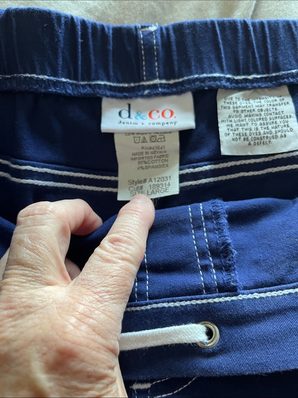 Denim & Co Women's Navy Faux Drawstring A-Line Skirt Lightweight Denim sz L 25” - Picture 2 of 3